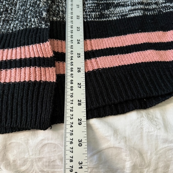 Poof Women's Black + White Open Front Long Sleeve Cardigan Sweater Size Large - Picture 8 of 12